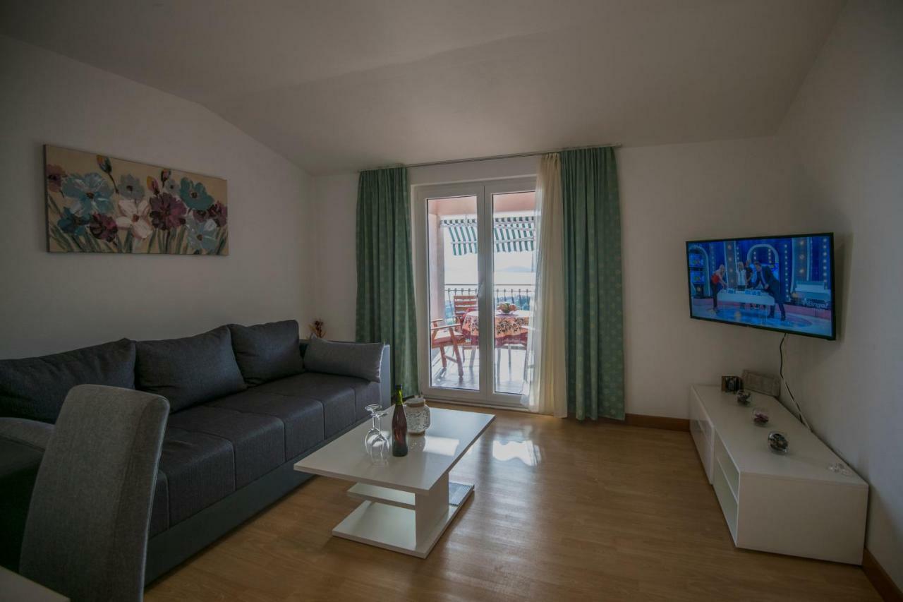Katarina Apartmani Podstrana Buitenkant foto